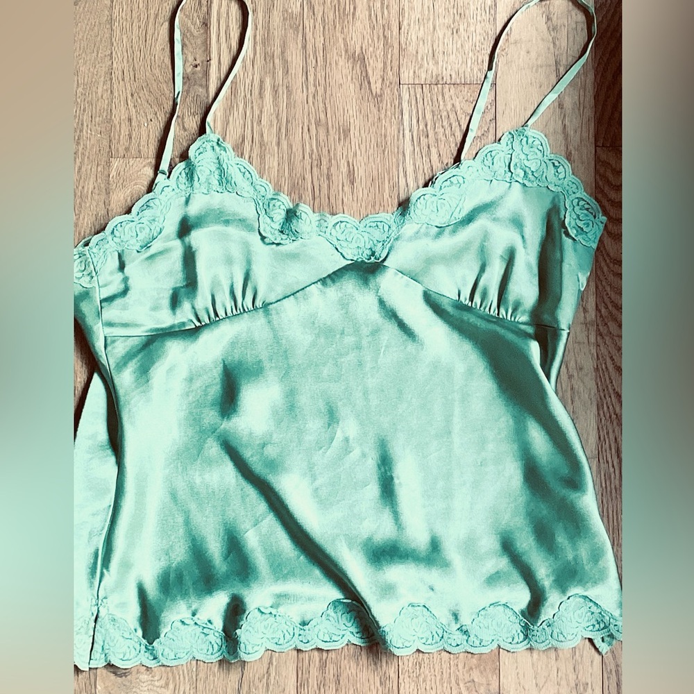🥝  Kiwi Green SATIN w/Lace Camisole Sz M Distressed, as Shown